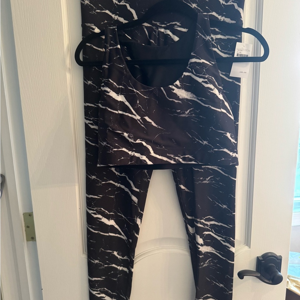 NWT Terez Hi Shine Leggings and Bra Top  Onyx Black Marble Women Size Large